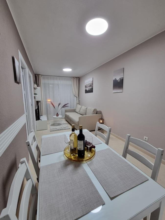 Luxury Evita Apartments In 托雷维耶哈 外观 照片
